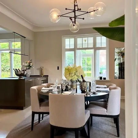 Willa Luxury Villa - Exceptional Location In City Center With Free Parking Odense
